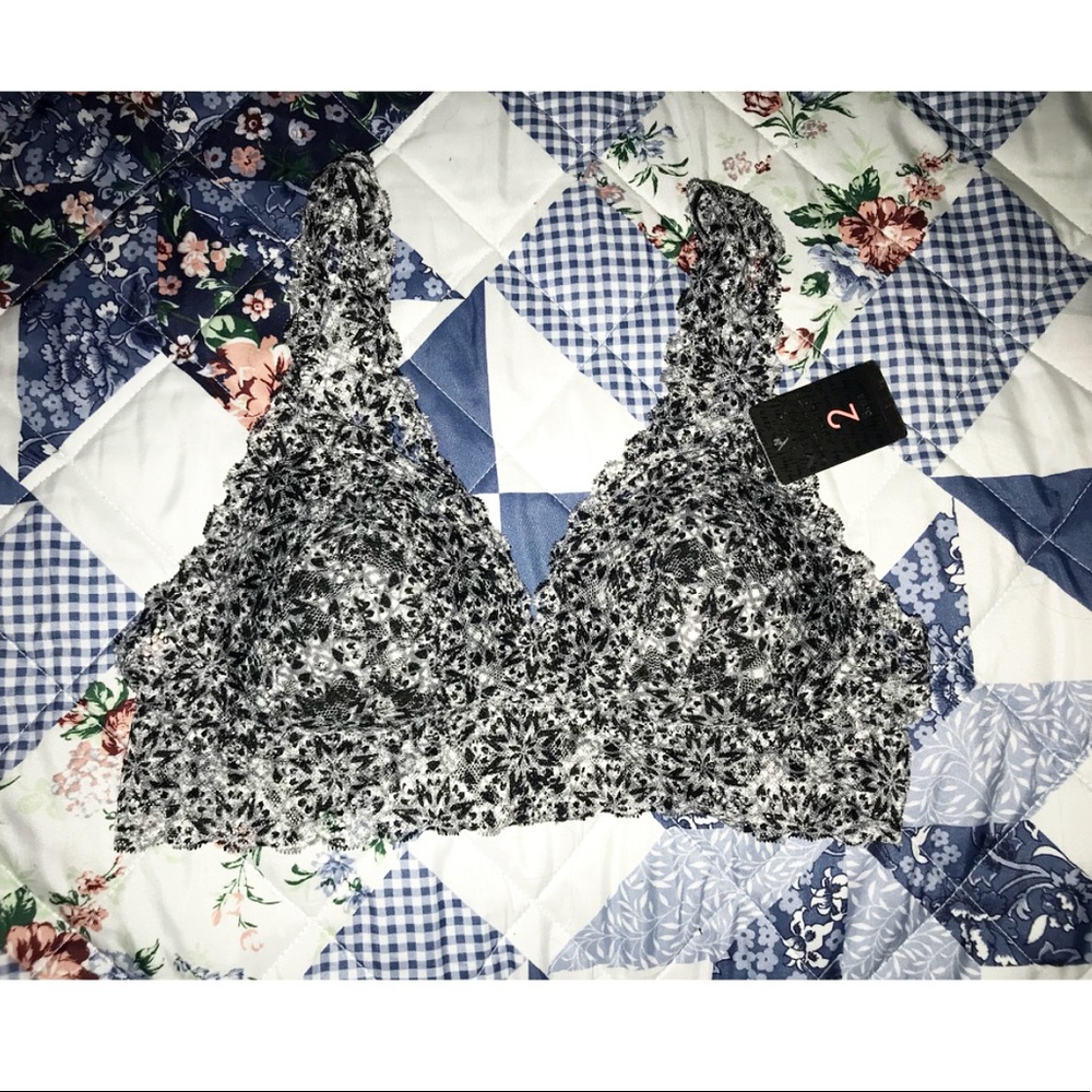 Beautiful Detailed Lace Bra!